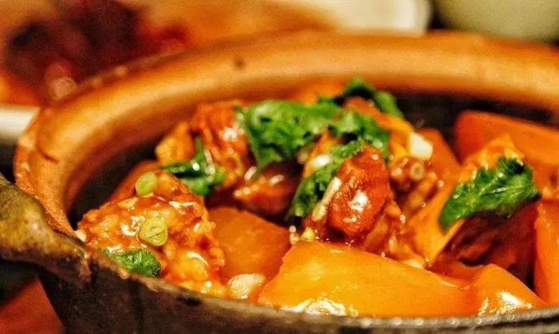 火遍粤港澳的烧腊，这家品牌在北京也火了