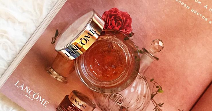 兰蔻玫瑰面膜是一款急救面膜，镇静消炎，具有超强的补水修复效果