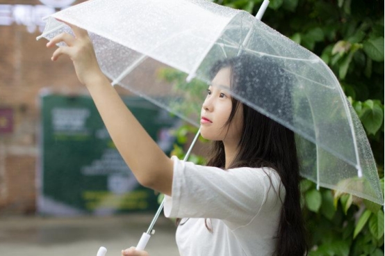 王斌章：天堂伞创始人，生意全靠“老天爷”，一年赚了24亿