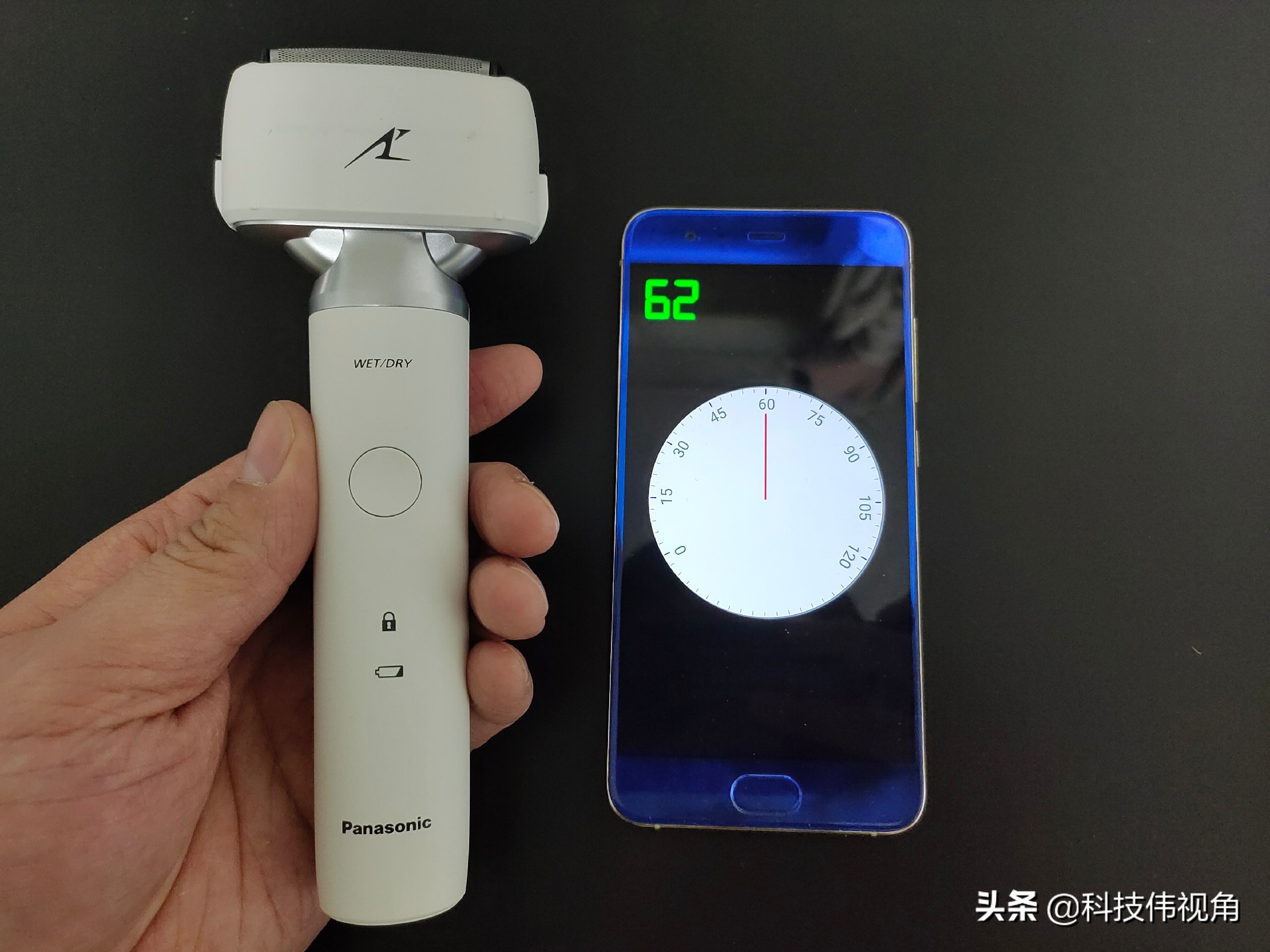 松下「小锤子」剃须刀评测：让你做回曾经那个精致的少年