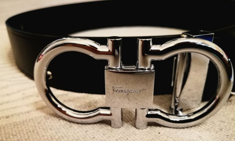 菲拉格慕皮带打孔去哪里