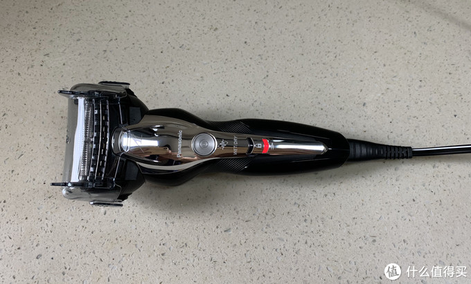 今年34岁，是我用过的体验最好的电动剃须刀--松下朗达系列体验