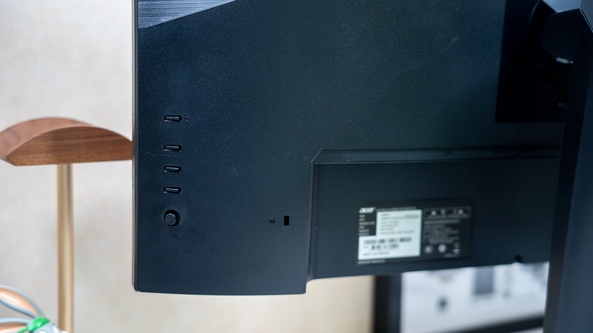 一台全面的4K 144Hz电竞显示器：宏碁掠夺者 XB283K测评分享