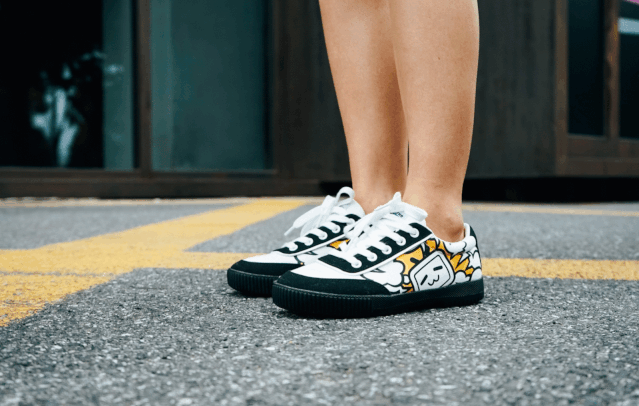 品牌皆可联，万物皆可跨，国货飞跃联名到底有多奇葩？