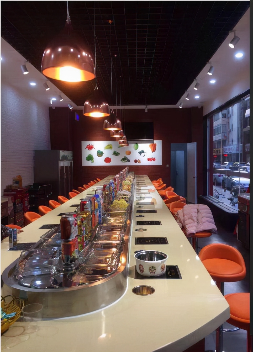 为什么旋转小火锅的生意那么火爆受欢迎？