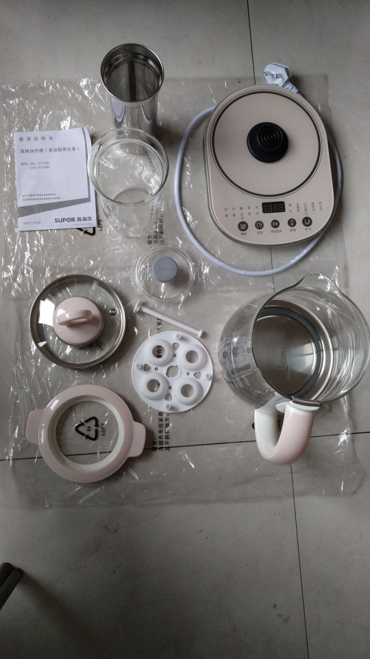 苏泊尔养生壶，可以集蒸蛋，烧水，煮粥，煮鸡蛋，熬汤于一体