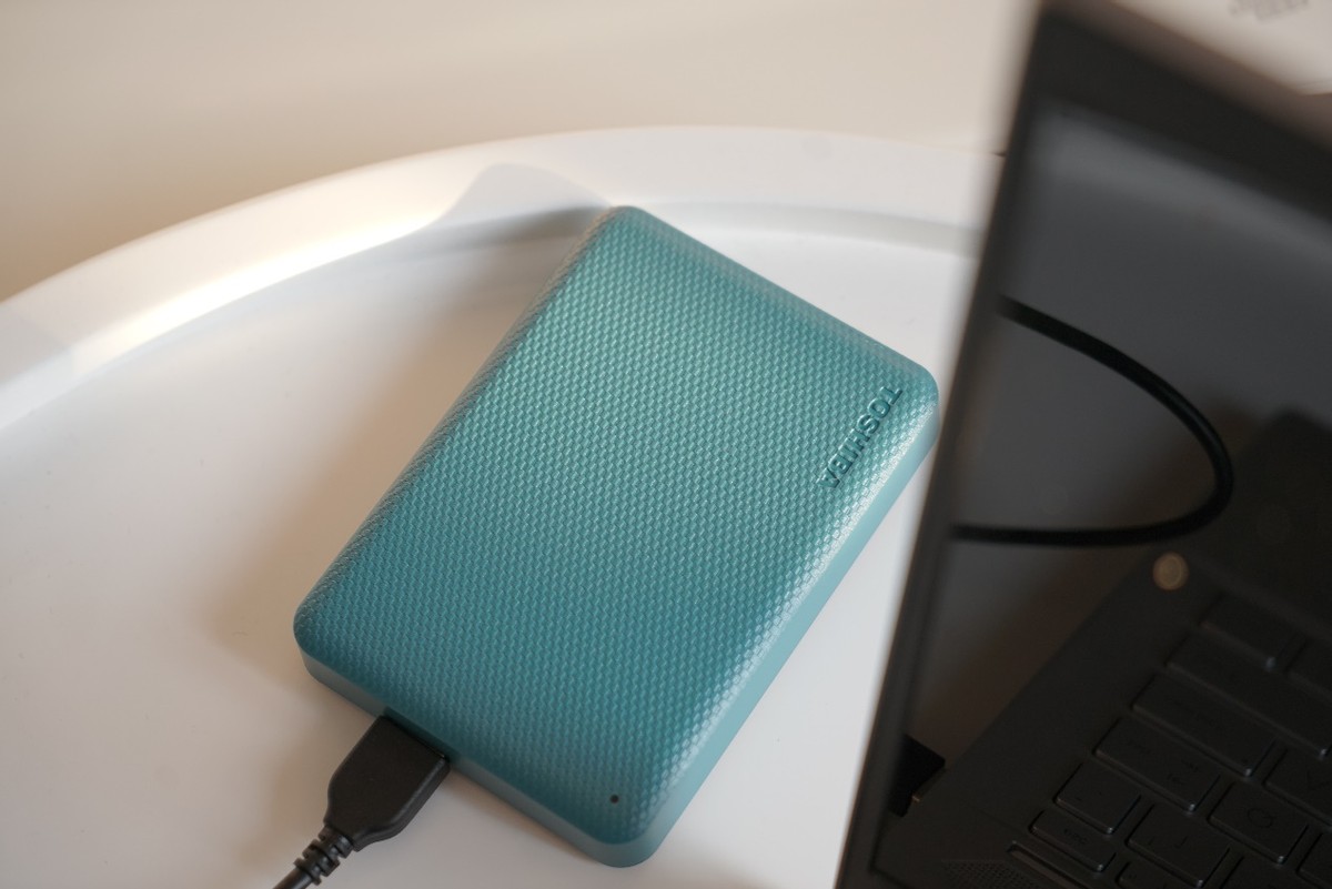 色彩丰富、存储安全：东芝移动硬盘V10评测