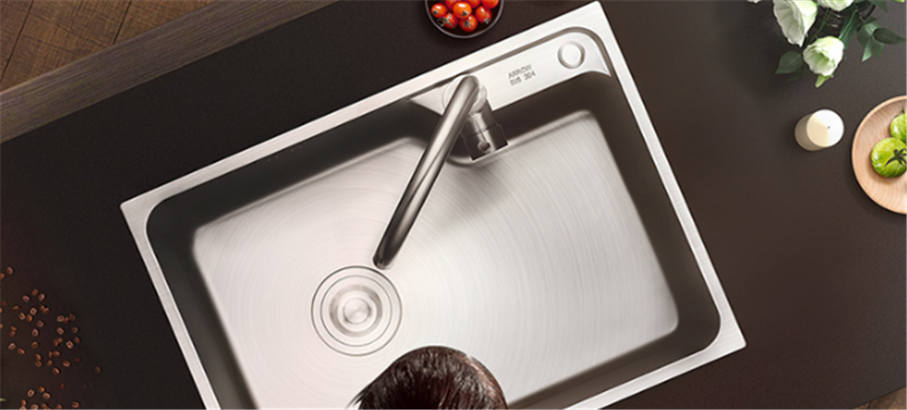 厨房水槽挑选有窍门，小户型单槽真的没有疑问