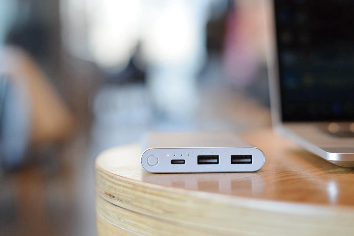 超轻薄+金属机身，小米再次上架新品充电宝，仅79