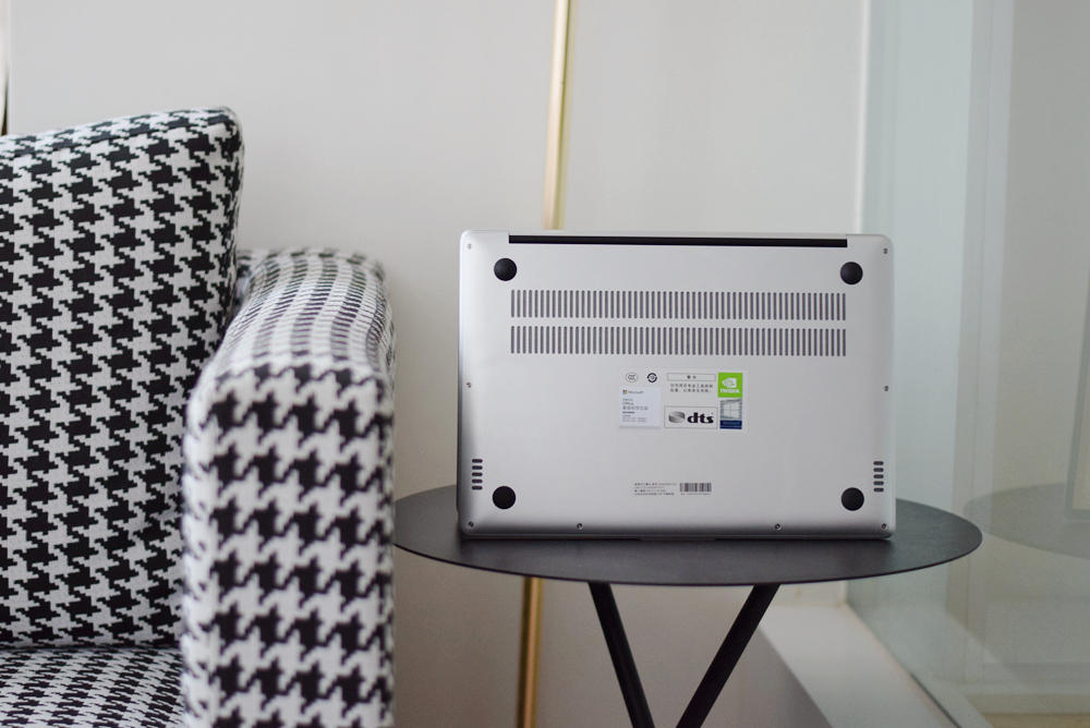 有优点也有不足，全新小米笔记本Pro14评测，屏幕外竟然还有看点