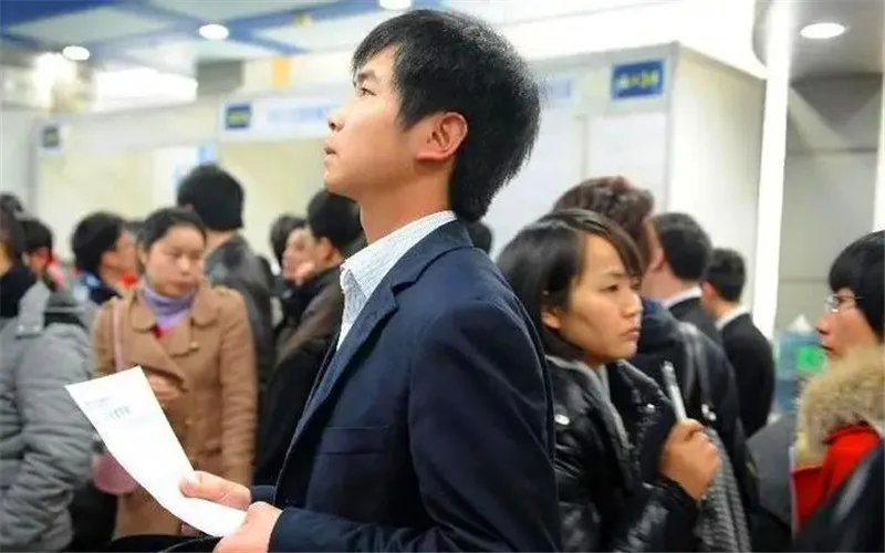 春节后，一个人外出打工，如何能找到一份合适的工作？