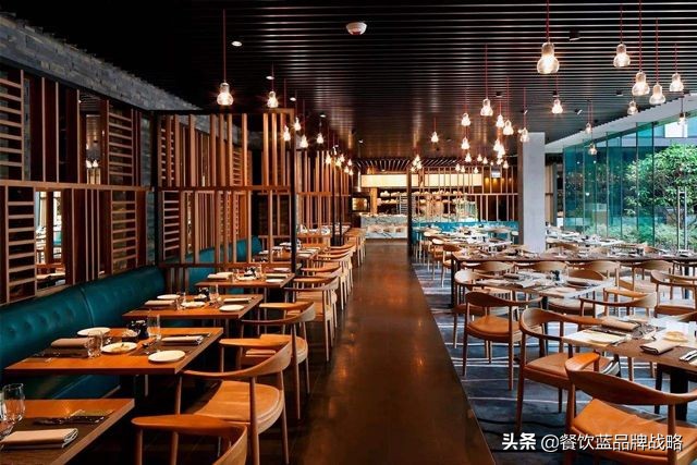 传统餐饮老品牌面对互联网+餐饮的凶猛攻势应当如何突围？