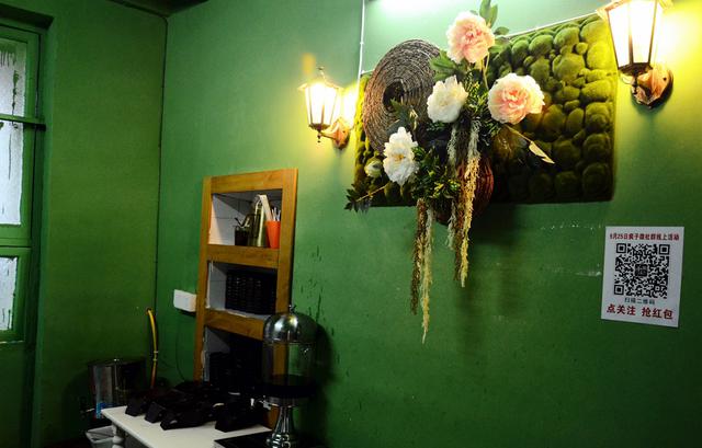 曹疯子老火锅，清新与麻辣的双重体验