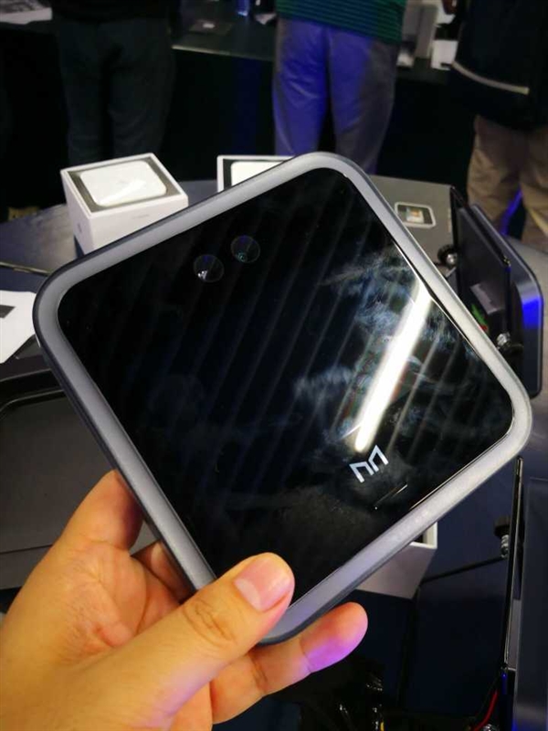 3299元！钉钉/魔点发布人脸识别门禁机：准确度99.99%