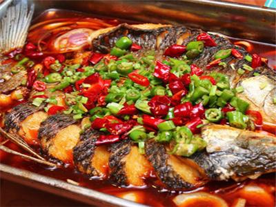 特色烤鱼品牌哪家更靠谱？鱼的门烤鱼正确的致富选择