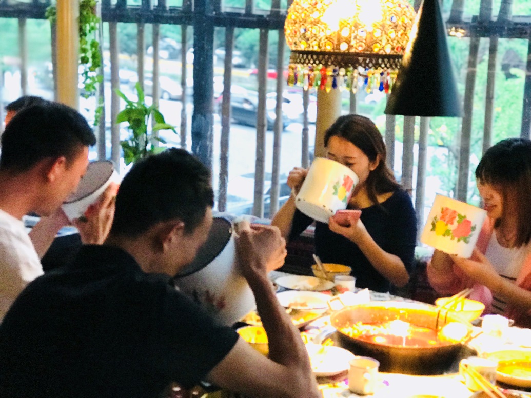 重庆大口吃肉餐馆排行榜：受气牛肉排第一