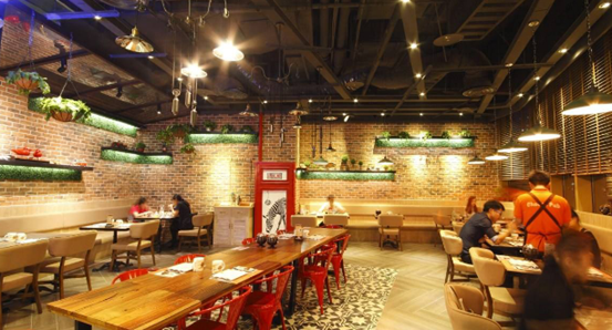 餐饮市场竞争激烈，如何提升竞争力？小海鲜给行业做了很好的示范