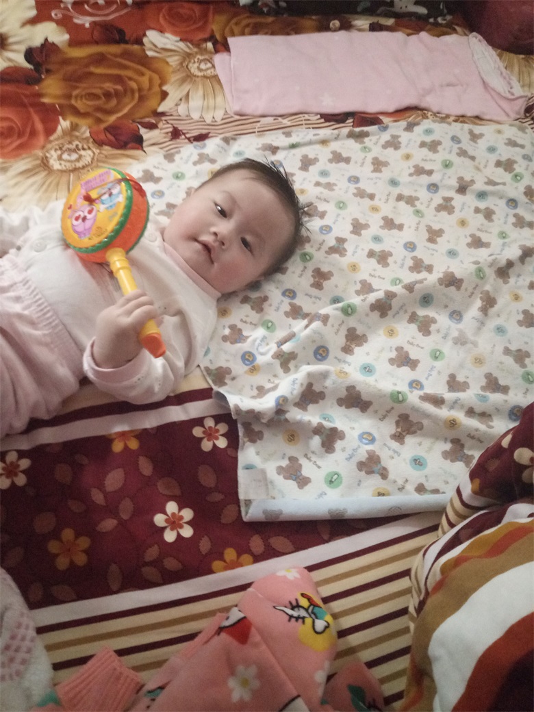 这个冬天不怕冷，长虹立式暖风机帮你留住春天