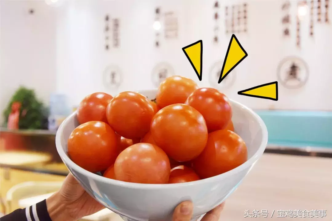 宝鸡轩苑世家步行街尾尾鲜酸菜鱼庆重阳，老人79折吃鱼