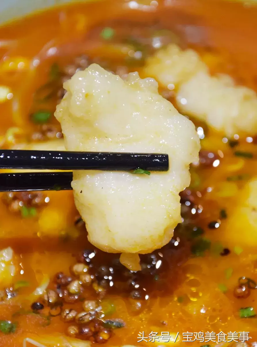 宝鸡轩苑世家步行街尾尾鲜酸菜鱼庆重阳，老人79折吃鱼