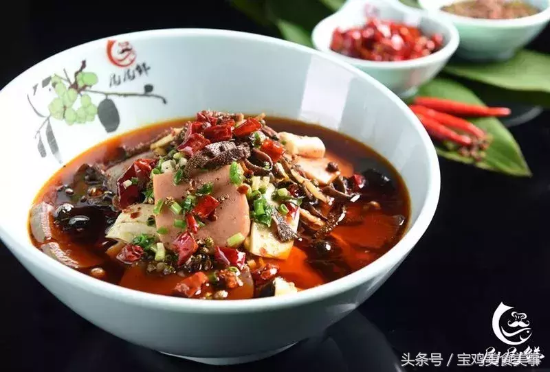 宝鸡轩苑世家步行街尾尾鲜酸菜鱼庆重阳，老人79折吃鱼