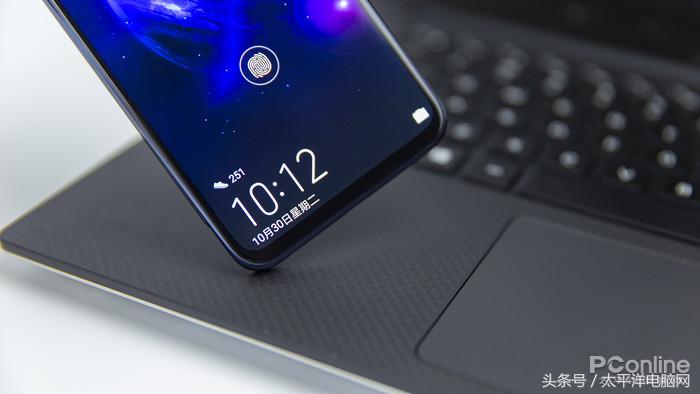 荣耀Magic2评测：麒麟980狂飙，竟藏着智慧生命体