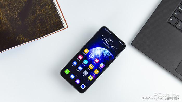 荣耀Magic2评测：麒麟980狂飙，竟藏着智慧生命体