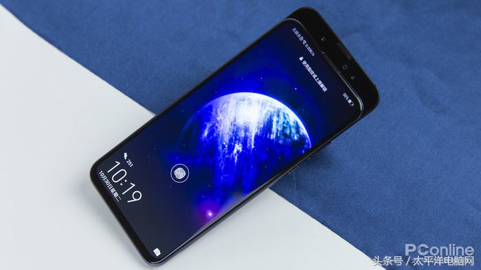 荣耀Magic2评测：麒麟980狂飙，竟藏着智慧生命体