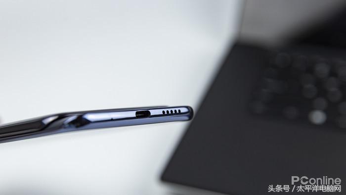 荣耀Magic2评测：麒麟980狂飙，竟藏着智慧生命体