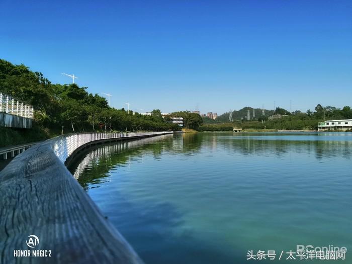 荣耀Magic2评测：麒麟980狂飙，竟藏着智慧生命体