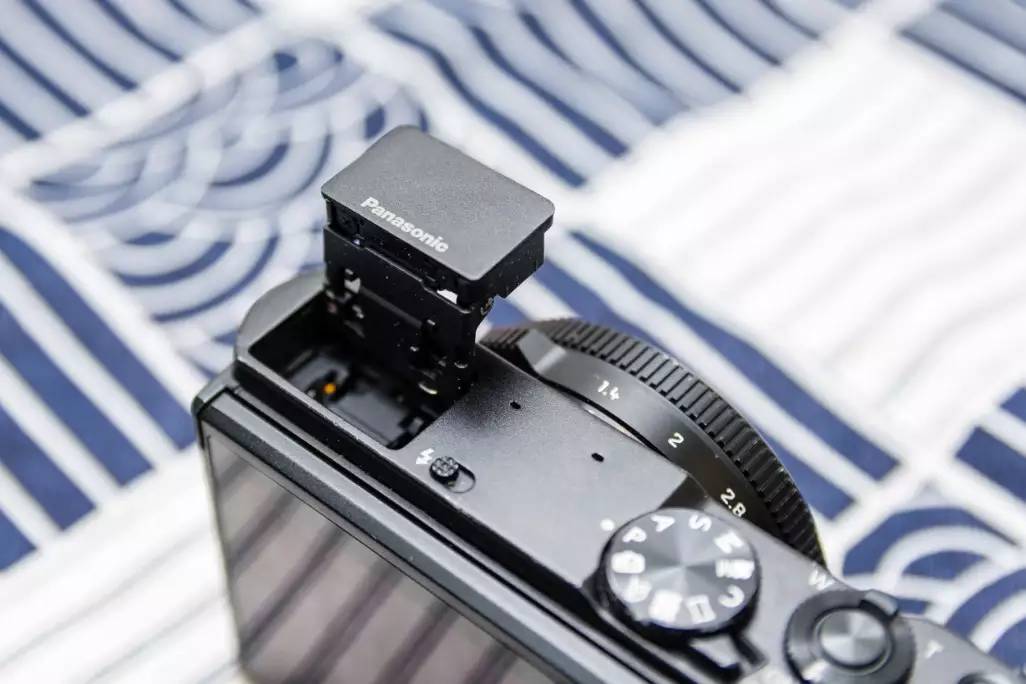 徕卡大光圈镜头配4K全家桶，松下LX10相机の详细测评