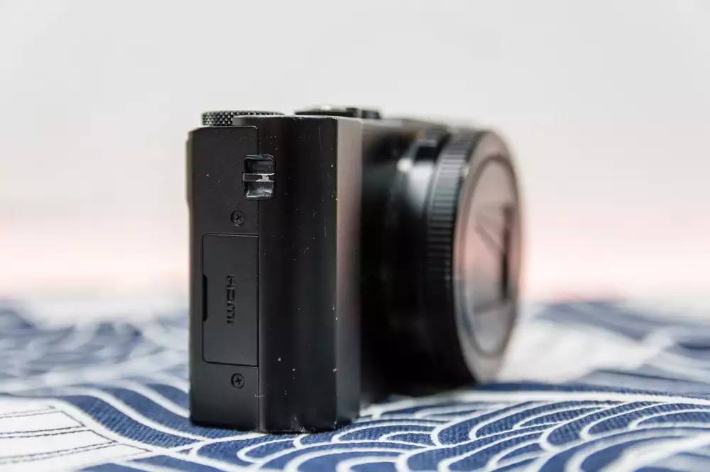 徕卡大光圈镜头配4K全家桶，松下LX10相机の详细测评