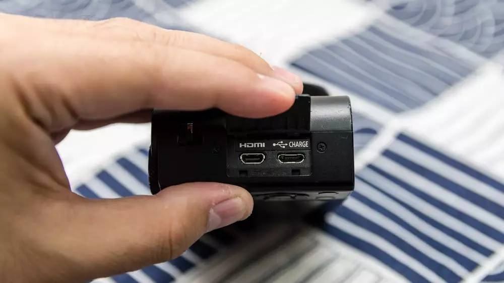 徕卡大光圈镜头配4K全家桶，松下LX10相机の详细测评