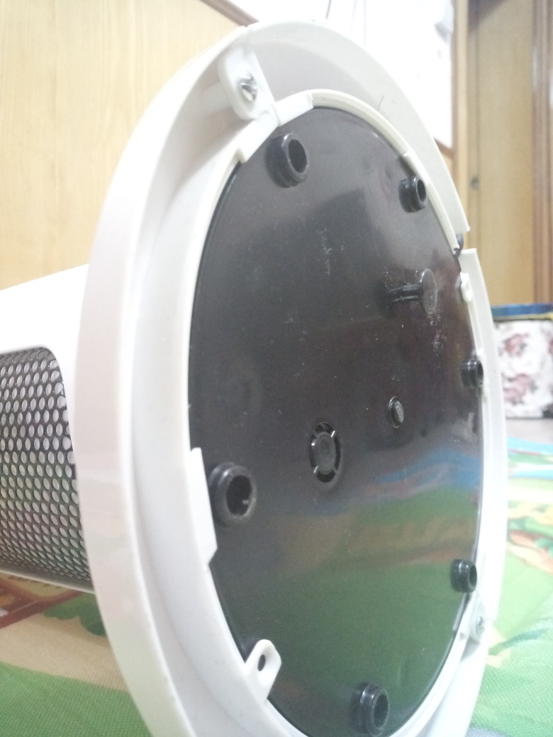 这个冬天不怕冷，长虹立式暖风机帮你留住春天