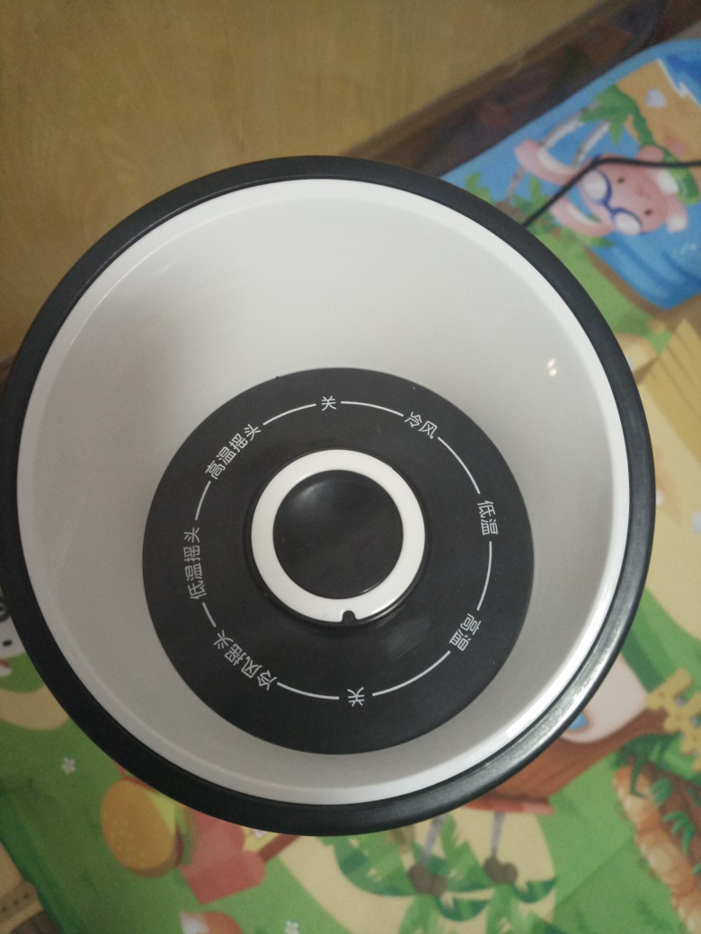 这个冬天不怕冷，长虹立式暖风机帮你留住春天