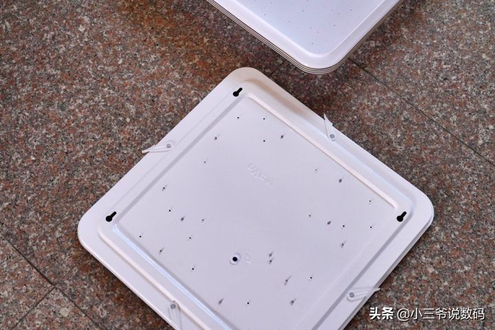 点亮生活中的满天星光：雷士满天星吸顶灯套装体验