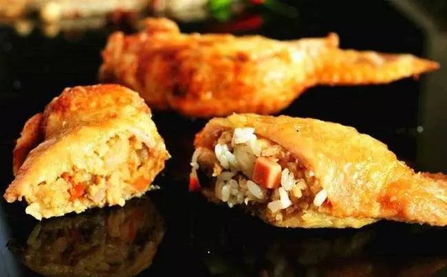 如何自己在家打造美味的鸡翅包饭？