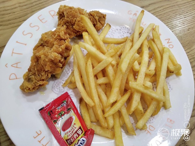 联想Z5s全面屏体验：三摄加持拍照很强，性价比十足！