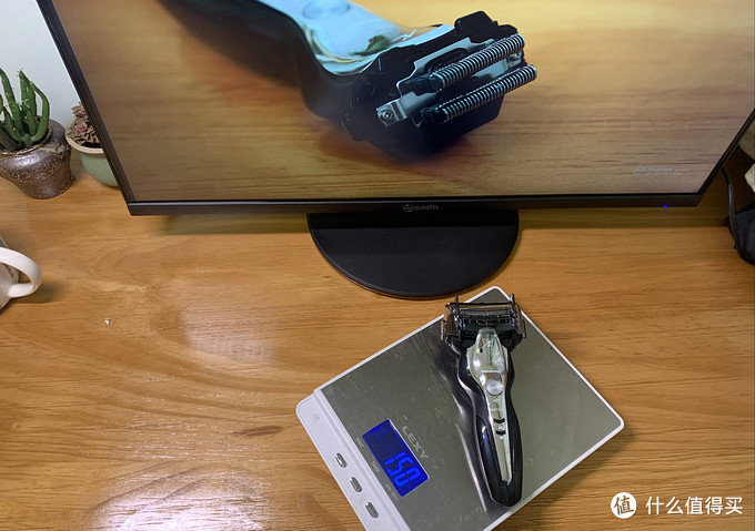 今年34岁，是我用过的体验最好的电动剃须刀--松下朗达系列体验