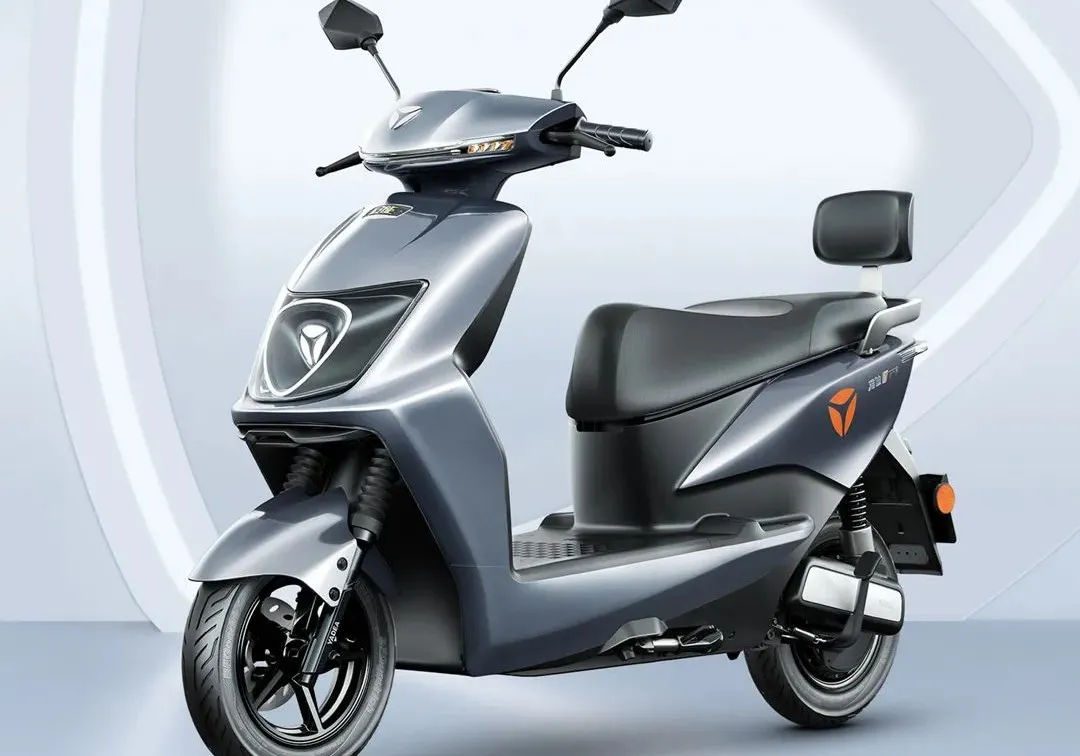 雅迪推出的这两款电动车，续航200公里，冬天也能跑长途