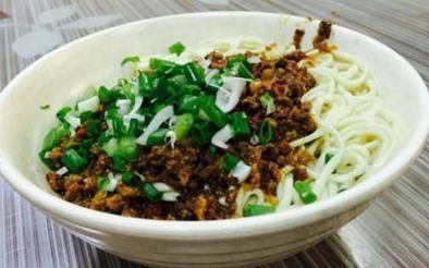 重庆小面：想开小面馆，加盟还是自己学技术？真实经历告诉你