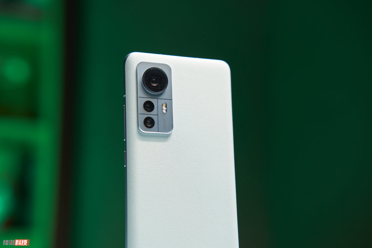 离真正的高端旗舰仅一步之遥，小米12上手评测