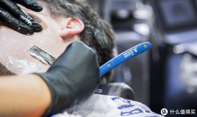 今年34岁，是我用过的体验最好的电动剃须刀--松下朗达系列体验