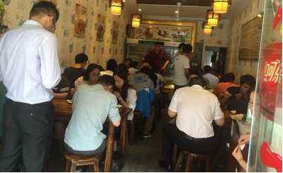 重庆小面：想开小面馆，加盟还是自己学技术？真实经历告诉你