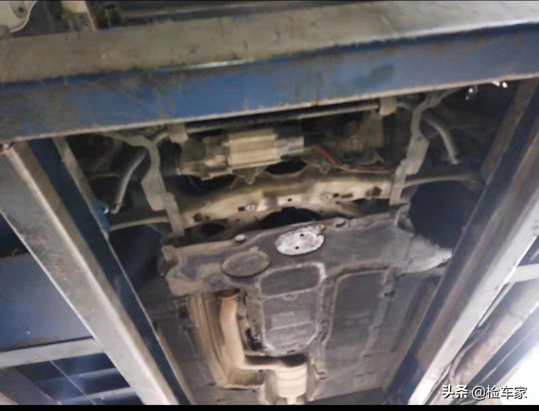 25万买辆宝马5系，检车师：这车况买到了就是赚