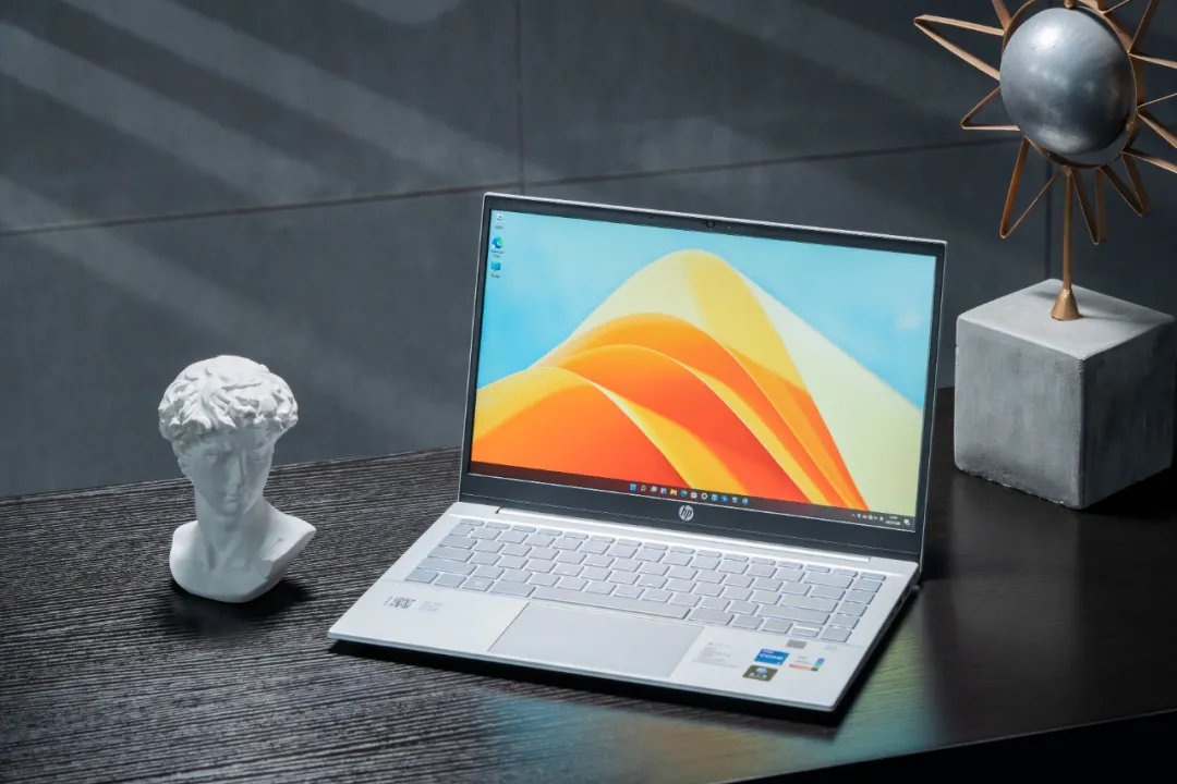 点名率颇高的惠普星14测评：颜值高，使用体验是亮点