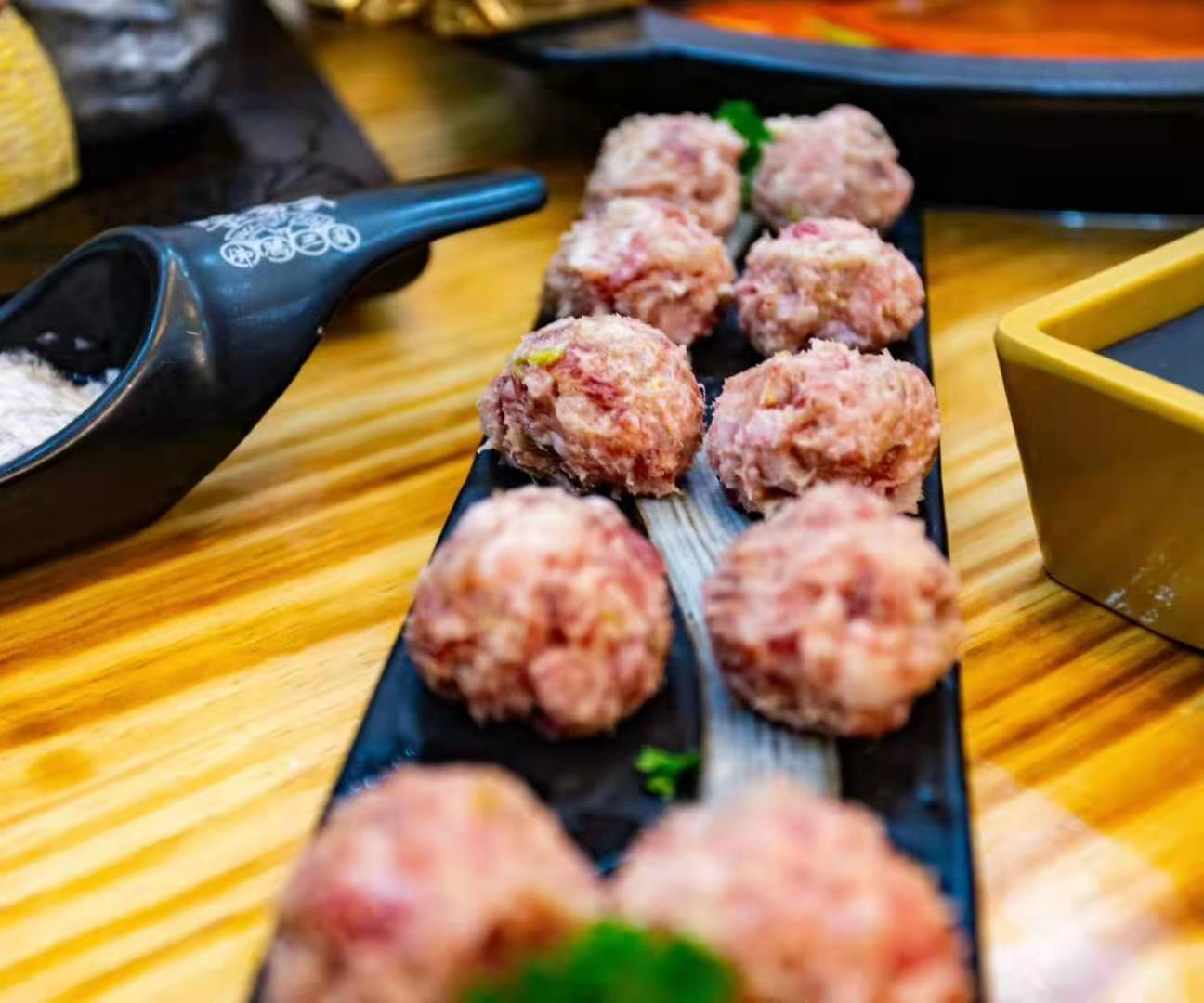 味蜀吾沸腾三国，一家因欢喜而沸腾的有态度潮牌火锅