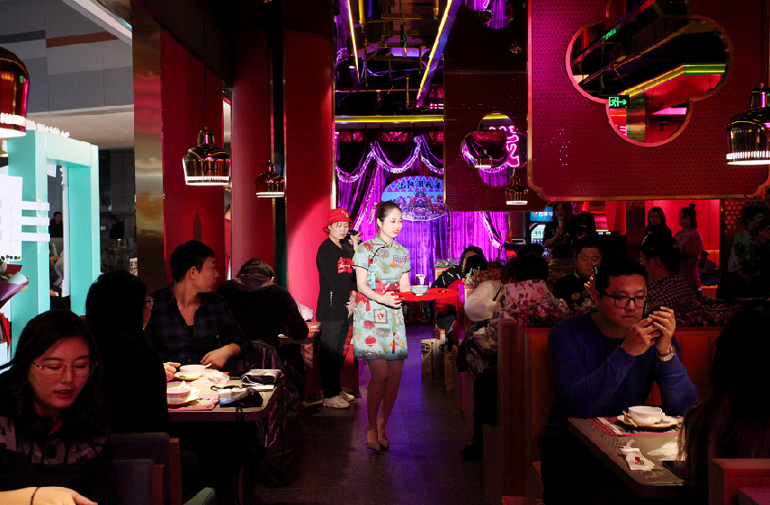 6年开出400多家门店，这个肉蟹煲品牌究竟有啥过人之处？