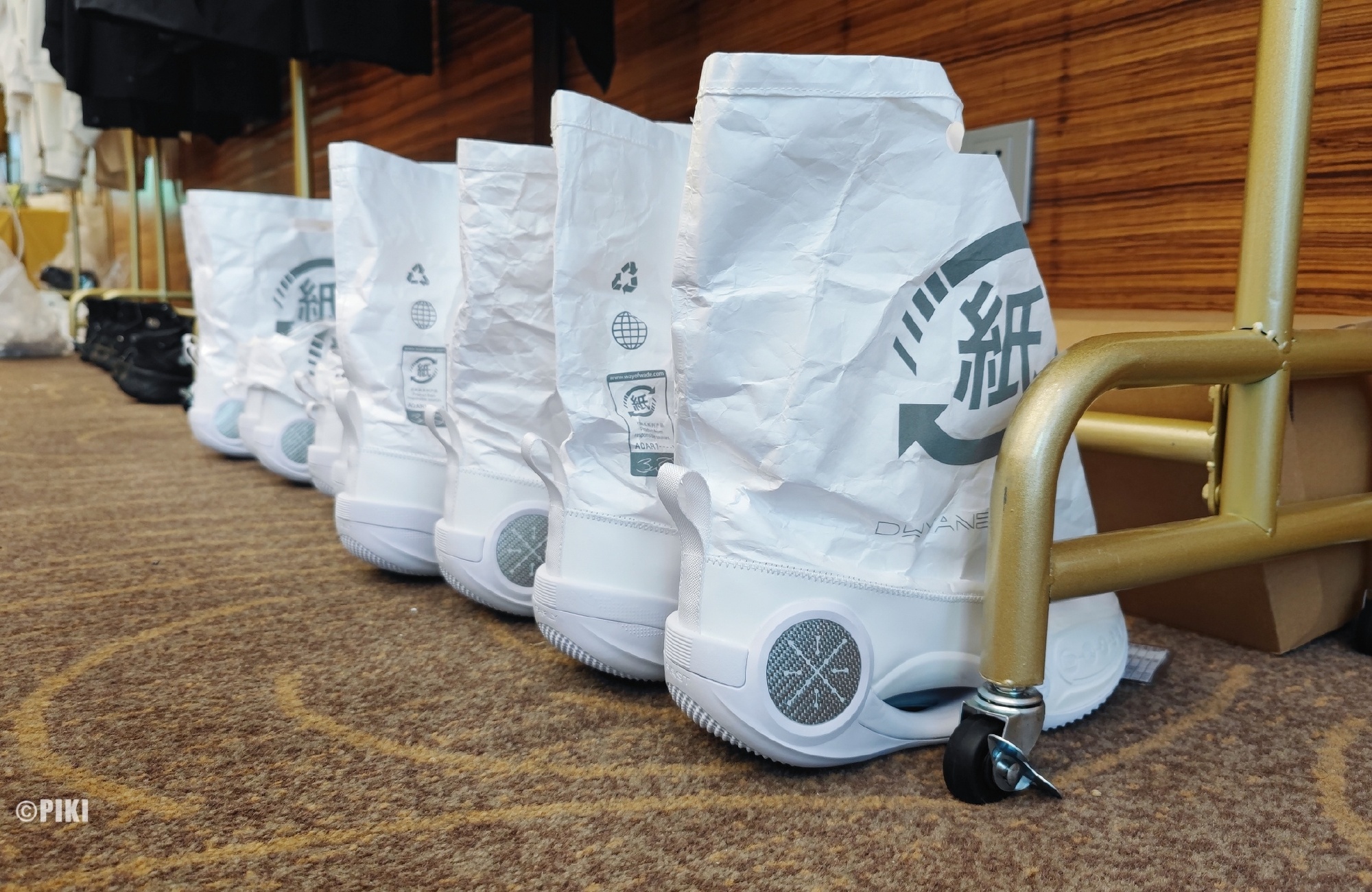 李宁又去走秀了！韦德9代休闲版曝光，烈骏6代来袭，产品很惊艳