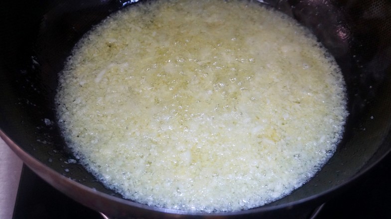 “金牌蒜香排骨”，孩子1口1块，香酥脆嫩，吮指美味吃不停！